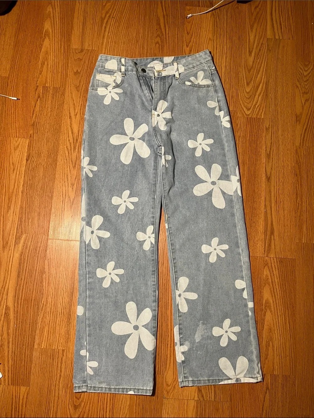 Womenās Blue Floral Print Straight-Leg Jeans